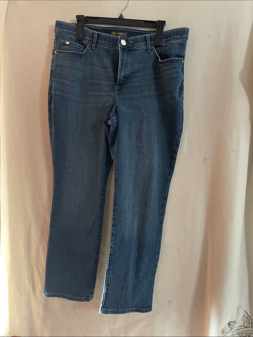 Lee Women's Straight Leg Jeans in Indigo Wash
